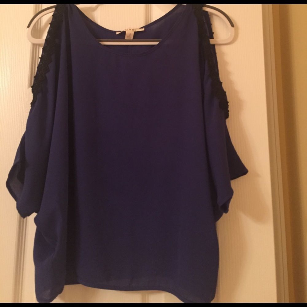 Top - Picture 5 of 8